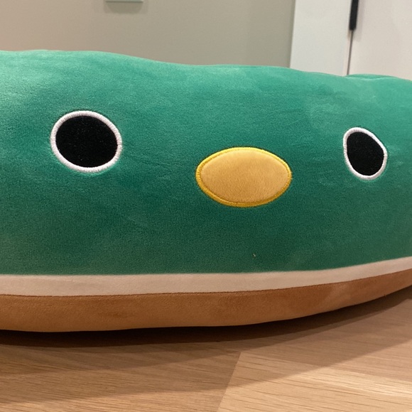 SOLD Pet Bed Avery the Duck Squishmallows 30” Large NWT - Picture 5 of 7
